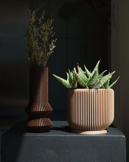 IONIC™ Modern Ribbed Planter